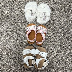 White and Floral Kids Sandals baby size 3